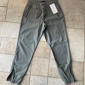 Athleta Farallon joggers. Size 6. Army green. NWT.